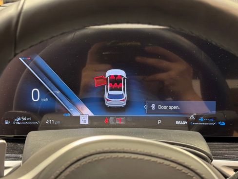 Used 2026 BMW X5 xDrive50e w/ M Sport Package image 31