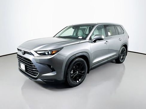 New 2026 Toyota Grand Highlander Limited image 2