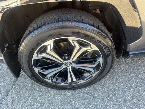 Used 2024 Toyota RAV4 XSE image 12