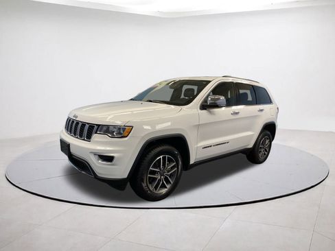 Certified 2022 Jeep Grand Cherokee Limited image 3
