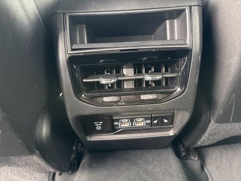 Used 2023 Jeep Grand Cherokee Overland AWD/4WD image 31