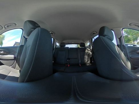 Used 2024 GMC Terrain SLE image 42