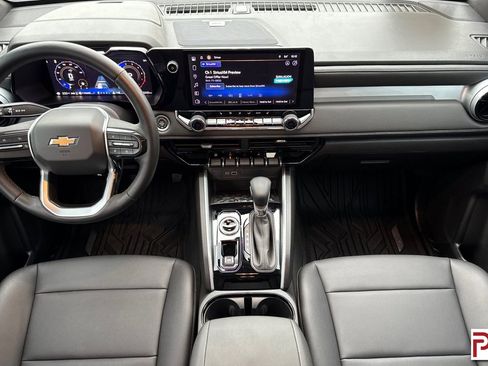 Used 2024 Chevrolet Colorado LT w/ LT Convenience Package III image 16