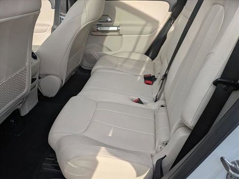 Certified 2022 Mercedes-Benz GLB 250 4MATIC w/ Premium Package Lite image 20