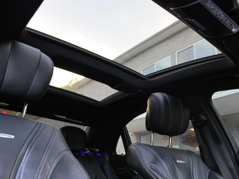 Used 2019 Mercedes-Benz S 63 AMG S 4MATIC Sedan image 31