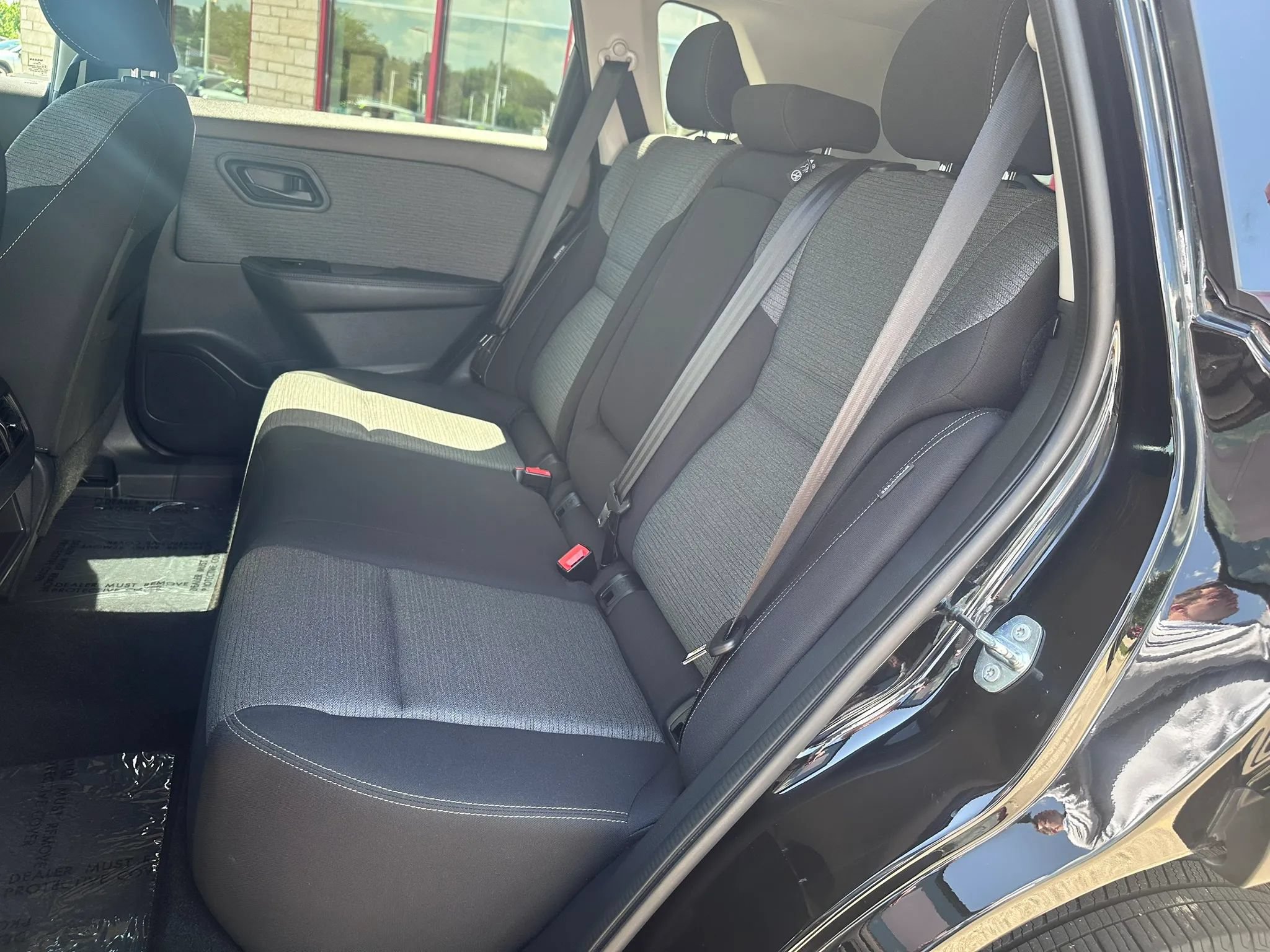 Used 2021 Nissan Rogue S FWD image 12
