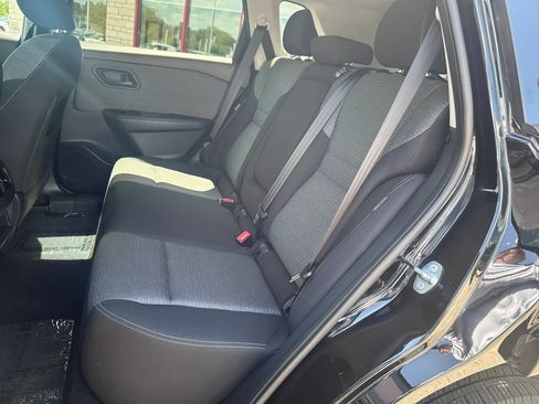 Used 2021 Nissan Rogue S FWD image 12