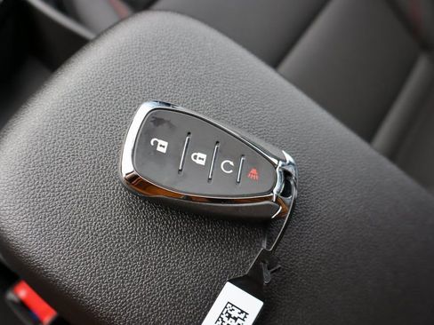 New 2026 Chevrolet Trax RS w/ Sunroof Package image 17