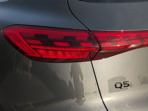 New 2025 Audi Q5 Premium Plus image 18