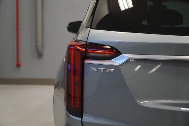 Certified 2024 Cadillac XT6 Premium Luxury AWD/4WD image 4