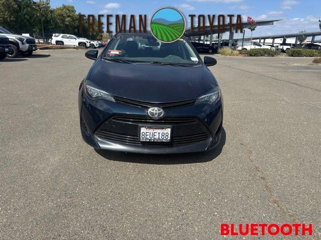 Used 2018 Toyota Corolla LE FWD image 3