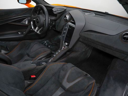 Used 2024 McLaren 750S Spider image 33