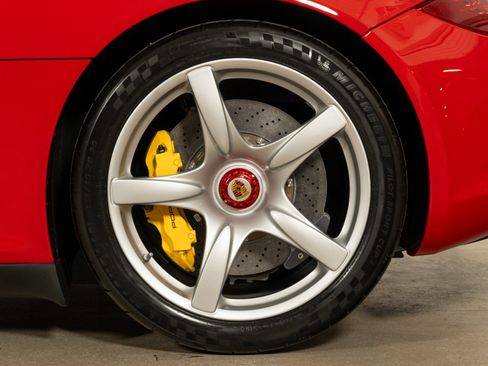 Used 2004 Porsche Carrera GT RWD image 42