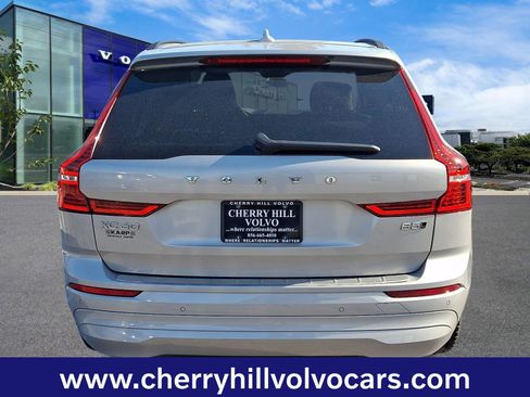 Certified 2023 Volvo XC60 B5 Core w/ Climate Package image 6