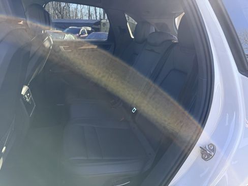 Used 2019 Porsche Cayenne image 30