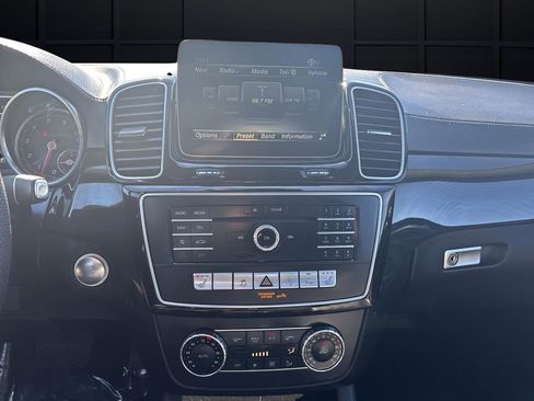 Used 2017 Mercedes-Benz GLS 450 4MATIC image 9