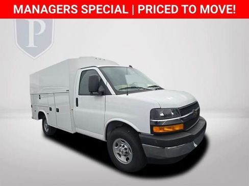 New 2025 Chevrolet Express 3500 w/ Power Convenience Package image 2