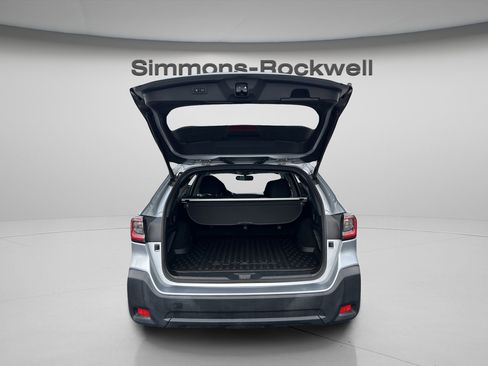 Used 2024 Subaru Outback Premium image 15