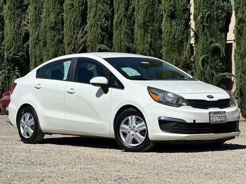 Used 2017 Kia Rio LX w/ Power Package FWD image 2