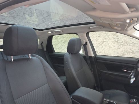 Used 2020 Land Rover Discovery Sport image 10