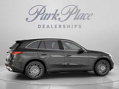Used 2026 Mercedes-Benz GLC 300 image 24