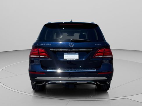 Used 2019 Mercedes-Benz GLE 400 4MATIC image 4