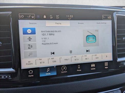 Used 2023 Chrysler Pacifica Touring-L image 13