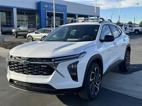 New 2026 Chevrolet Trax RS w/ Sunroof Package image 34