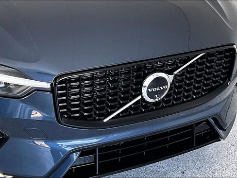 Used 2025 Volvo XC60 B5 Plus w/ Climate Package AWD/4WD image 38