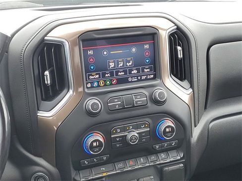 Used 2022 Chevrolet Silverado 1500 High Country w/ Z71 Off-Road Package image 27