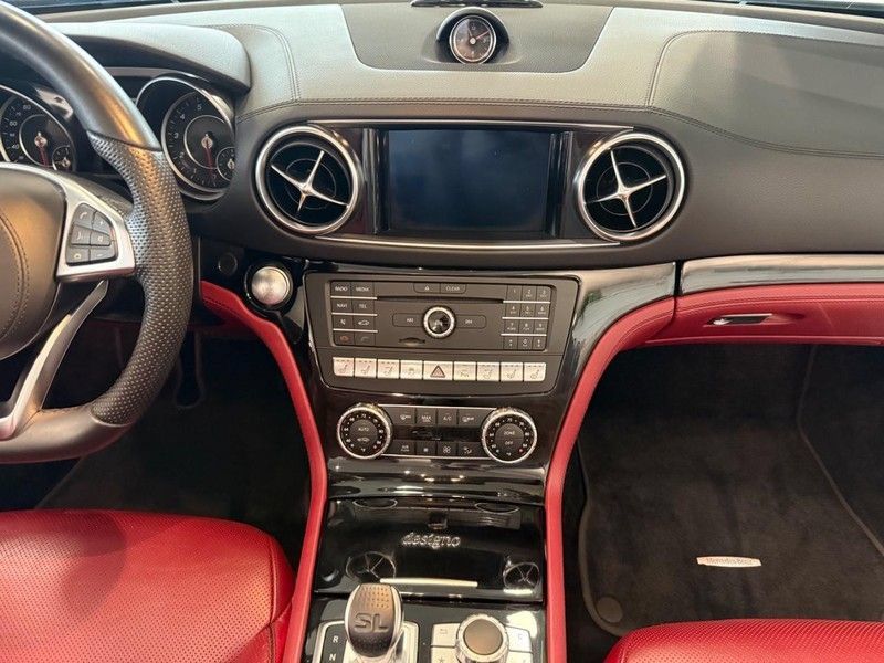Used 2019 Mercedes-Benz SL 550 image 9