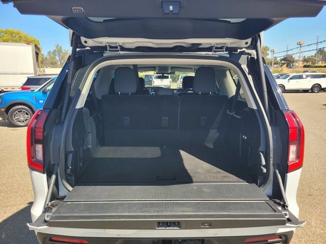 Certified 2025 Ford Expedition Max Active AWD/4WD image 8