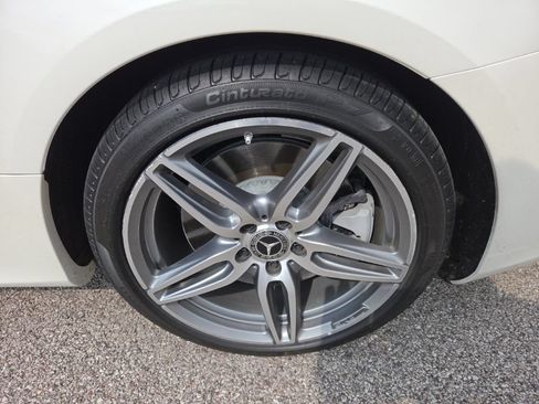 Used 2018 Mercedes-Benz E 400 Cabriolet image 5
