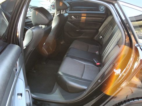 Used 2019 Honda Accord Sport image 12