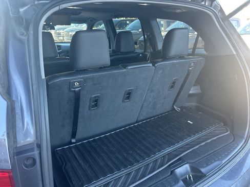 Used 2016 Honda Pilot Touring image 28