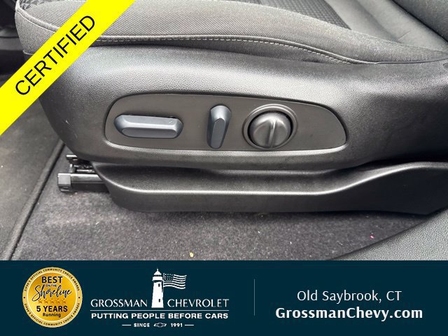 Used 2023 Chevrolet Bolt EUV LT w/ Comfort Package FWD image 11