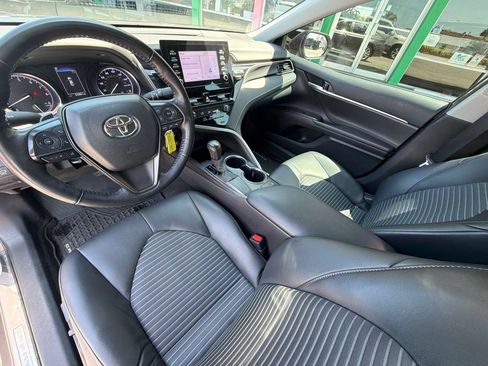 Used 2023 Toyota Camry SE FWD image 19