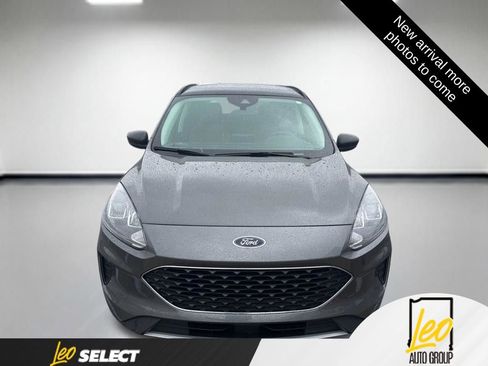 Used 2022 Ford Escape SE w/ Convenience Package AWD/4WD image 4
