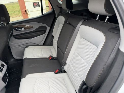 Used 2021 GMC Terrain SLE w/ Driver Convenience Package image 11