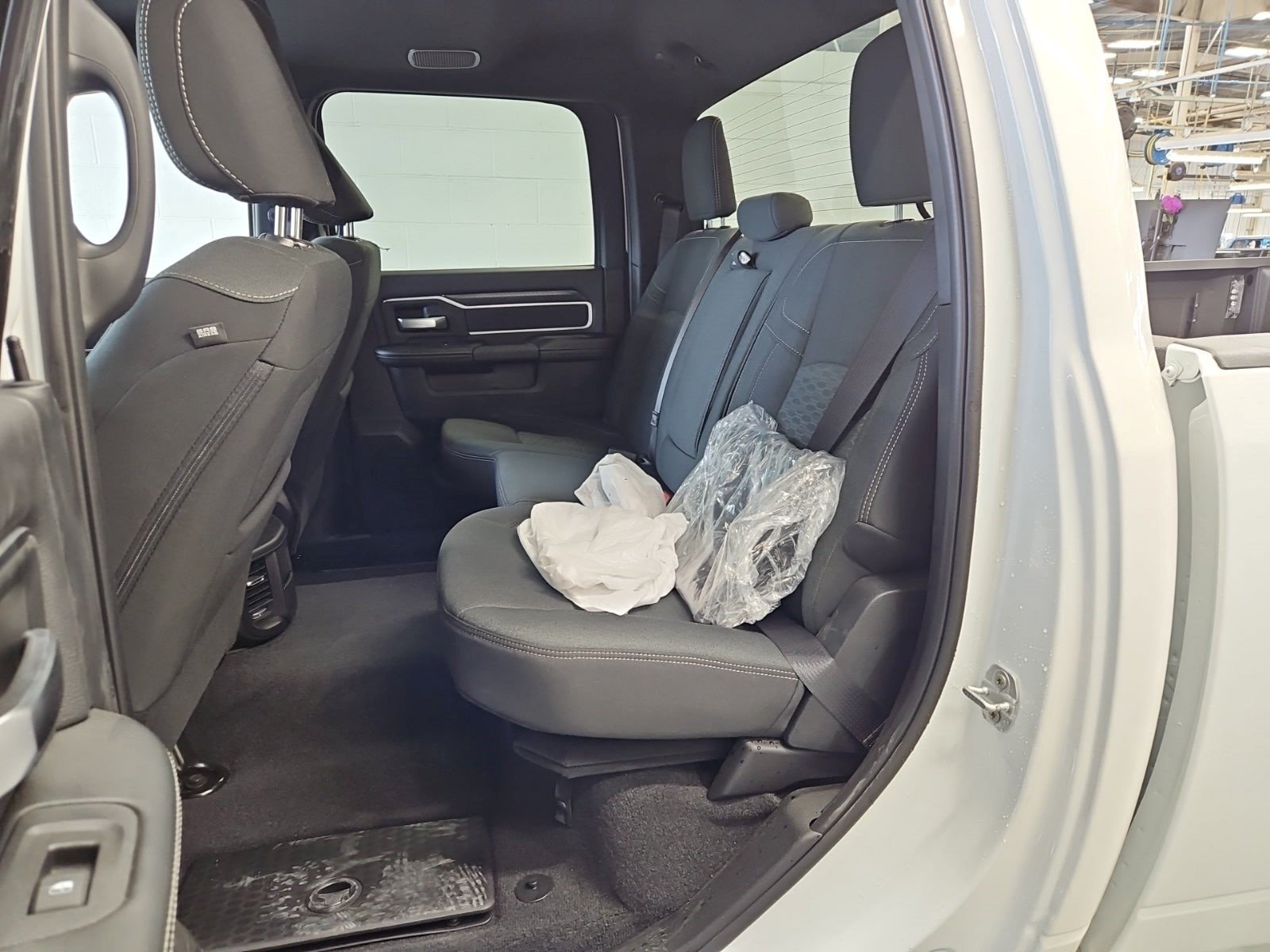 Used 2025 RAM 2500 Big Horn AWD/4WD image 9
