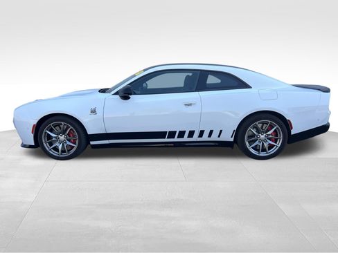 Used 2025 Dodge Charger Daytona Scat Pack w/ Track Pack AWD/4WD image 7