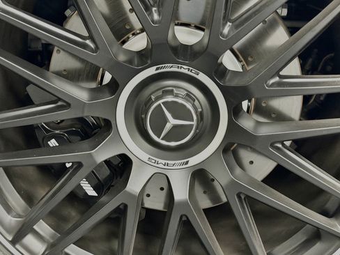 Used 2024 Mercedes-Benz SL 63 AMG 4MATIC image 17