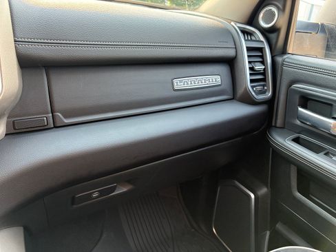 Used 2023 RAM 2500 Laramie AWD/4WD image 32
