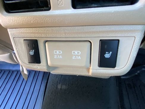 Used 2019 Subaru Outback 2.5i Limited AWD/4WD image 45