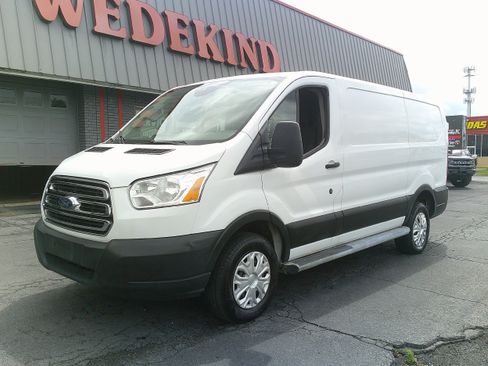 Used 2019 Ford Transit 250 130 Low Roof w/ Exterior Upgrade Package RWD image 9