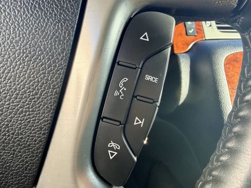 Used 2009 Chevrolet Suburban LTZ image 64