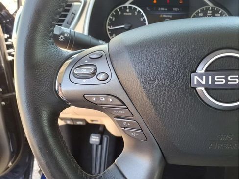 Used 2023 Nissan Murano SV AWD/4WD image 16