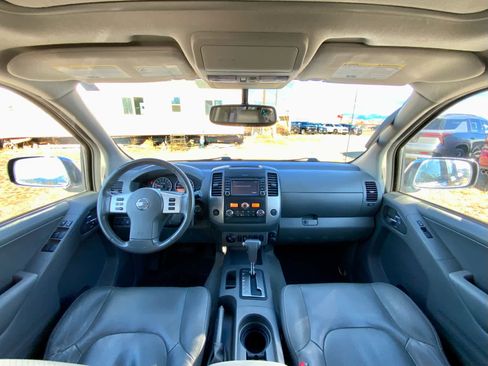 Used 2018 Nissan Frontier SL image 33