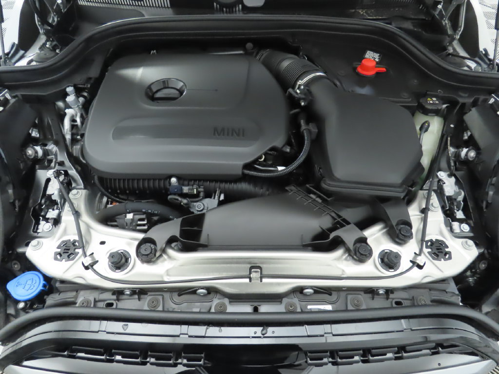Used 2026 MINI Cooper 2-Door Hardtop FWD image 30
