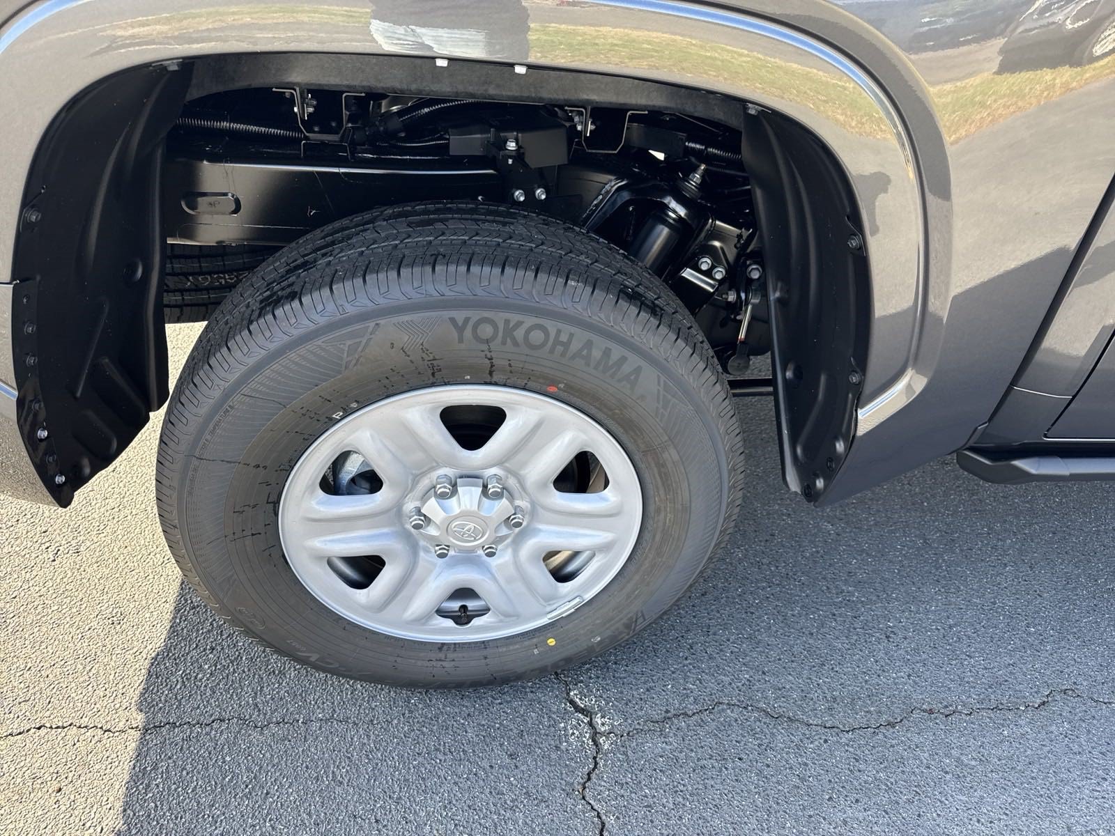 New 2025 Toyota Tundra SR w/ SR Tow Package AWD/4WD image 11